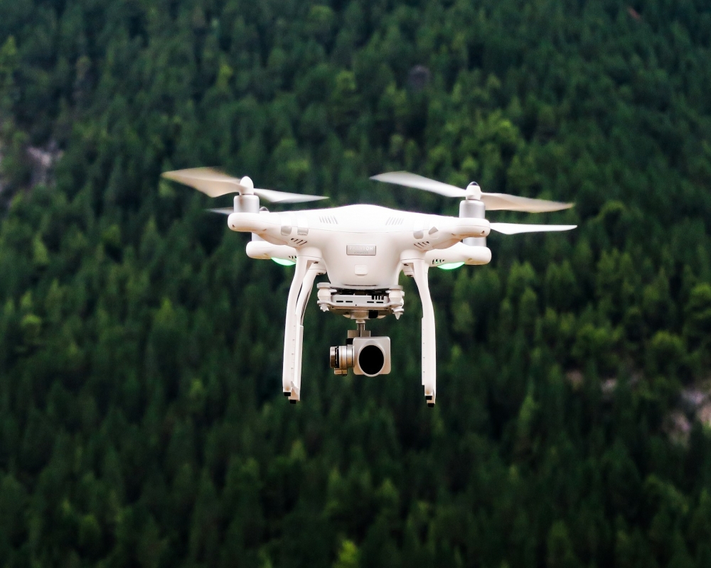 Emlak satışlarınızı hızlandıracak modern pazarlama tekniklerini keşfedin. Gayrimenkul ve arsa tanıtımlarında drone ile hava çekiminin satışa ve SEOya 5 bü